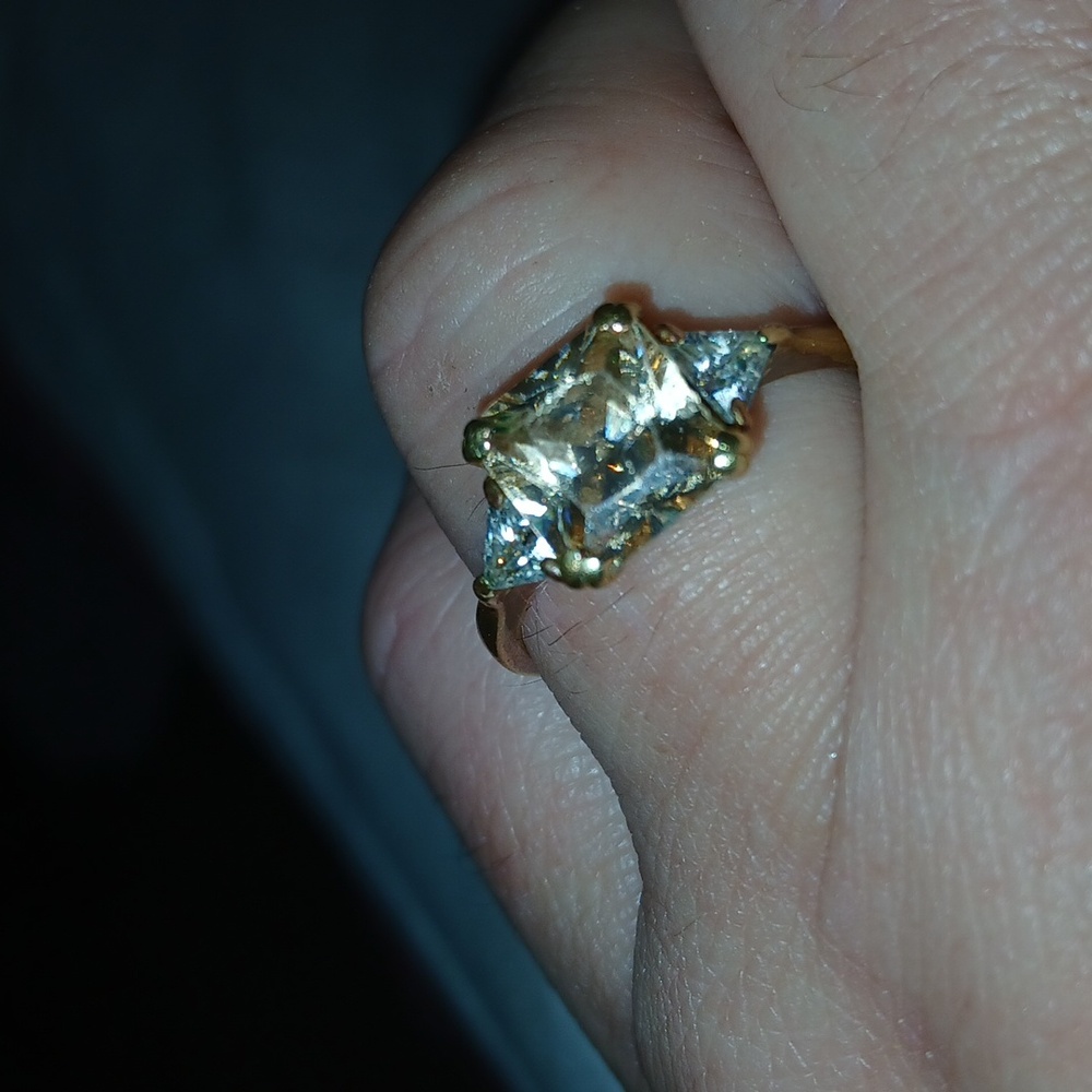 gold engagement ring from 1920-1930 Art Deco Era